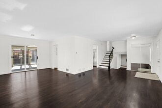 17000 Cherry Creek Ave in Orland Hills, IL - Building Photo - Building Photo