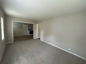 221 Richmond Dr NW in Huntsville, AL - Building Photo - Building Photo