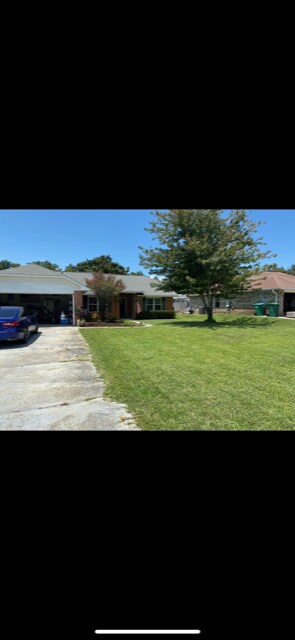 1729 Shellfish Dr in Navarre, FL - Building Photo - Building Photo