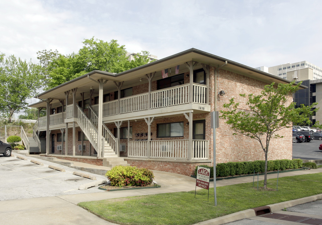 Joanna Apartments in Tulsa, OK - Foto de edificio