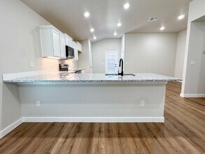 7441 28th St in Lubbock, TX - Building Photo - Building Photo