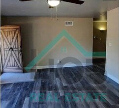 2500 N Towry Dr in Midwest City, OK - Building Photo - Building Photo