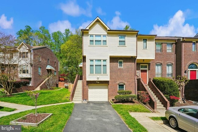 property at 6608 Westbury Oaks Ct