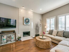 10805 Stone Canyon Rd in Dallas, TX - Building Photo - Building Photo