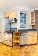 52 Barrow St in New York, NY - Building Photo - Building Photo