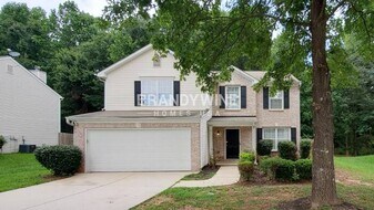 769 Winbrook Dr in Mcdonough, GA - Building Photo