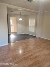 37 Evergreen Ave, Unit Apt B in St. Augustine, FL - Foto de edificio - Building Photo