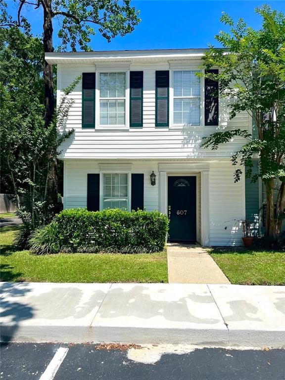 property at 270 Hillcrest Rd