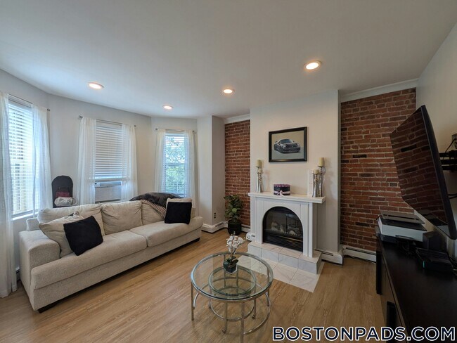 390 Riverway in Boston, MA - Building Photo - Building Photo