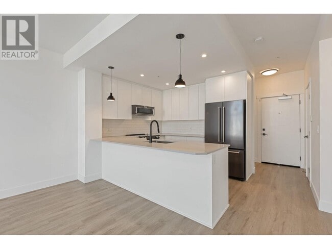 property at 2180-2180 Kelly Ave