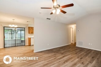 2394 Belen Dr in Deltona, FL - Foto de edificio - Building Photo