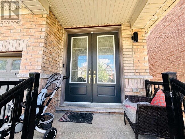 29 Christine Elliott Ave in Whitby, ON - Building Photo - Building Photo