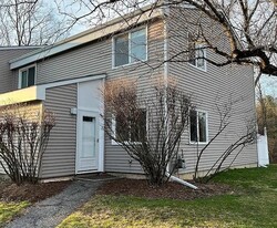 O1 Grandview Dr, Unit O-1 Grandview in South Burlington, VT - Building Photo