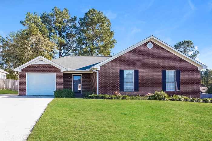 697 Steeplechase Way in Evans, GA - Building Photo