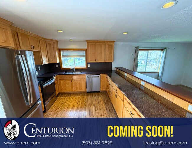 property at 990 SE Marion Ave
