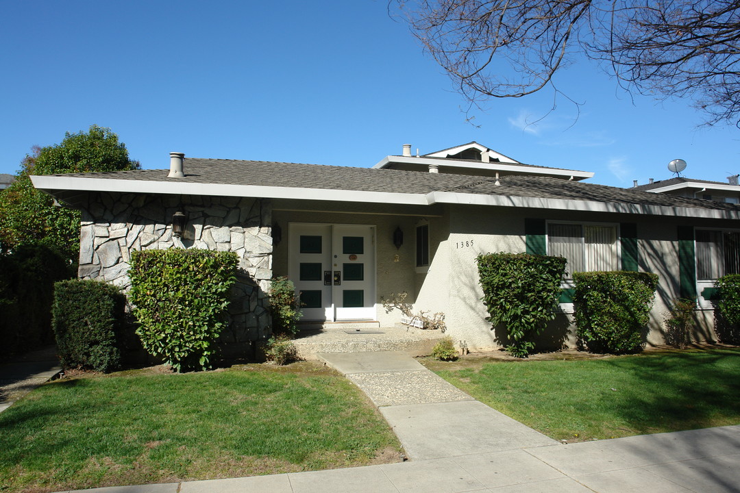 1385 Lexington Dr in San Jose, CA - Building Photo