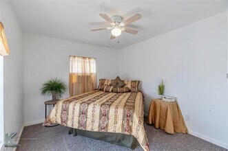 526 Ave B in Lawn, TX - Foto de edificio - Building Photo