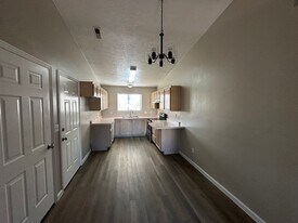 2574 E 620 N in Saint George, UT - Building Photo