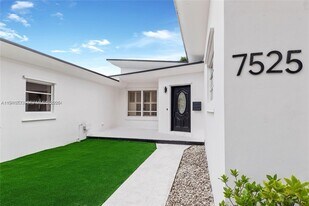 7525 Adventure Ave in North Bay Village, FL - Building Photo