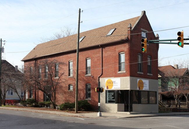 1641 E Michigan St in Indianapolis, IN - Foto de edificio - Building Photo