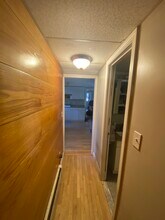 41 Wilkins St, Unit 1 in Hudson, MA - Foto de edificio - Building Photo