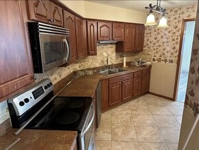 2145 NE 45th Ave in Ocala, FL - Building Photo - Building Photo