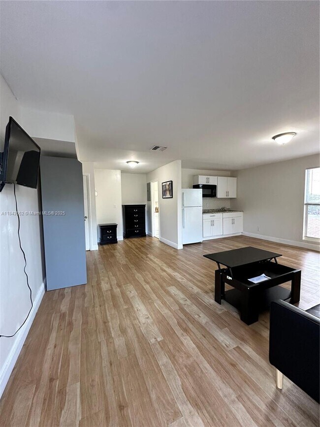 808 NW 19th St in Fort Lauderdale, FL - Building Photo - Building Photo