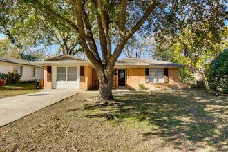 3325 Sidney Dr in Mesquite, TX - Building Photo - Building Photo