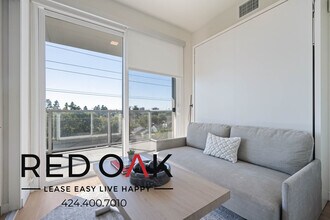 5851 W 88th St in Los Angeles, CA - Building Photo - Building Photo