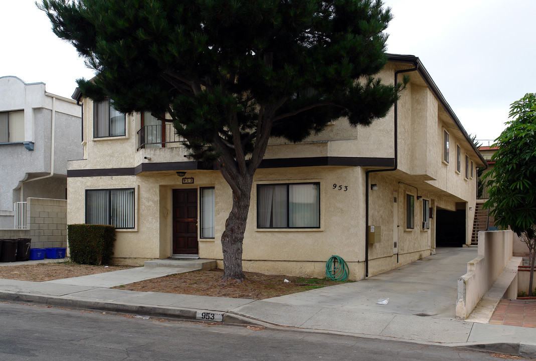 953 Cedar St in El Segundo, CA - Building Photo