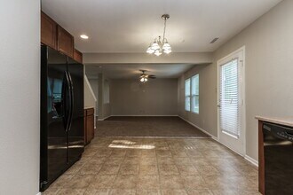 8038 Retreat Ln in Indianapolis, IN - Building Photo - Building Photo