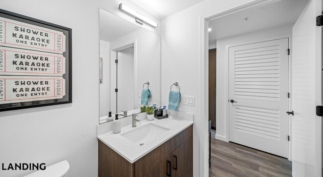 8511 15th Ave NW in Seattle, WA - Foto de edificio - Building Photo