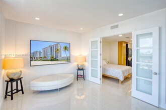 1500 S Ocean Dr, Unit PHE in Hollywood, FL - Building Photo - Building Photo