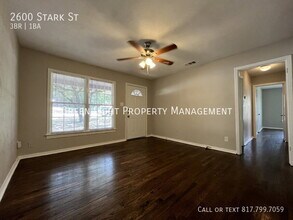 2600 Stark St in Fort Worth, TX - Building Photo - Building Photo