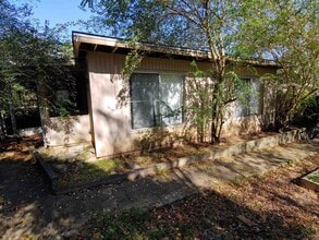 1611 Pepper Dr in Tallahassee, FL - Building Photo - Building Photo