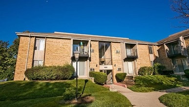 College Square in Greendale, WI - Building Photo - Building Photo