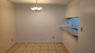 2200 E Trinity Mls Rd in Carrollton, TX - Building Photo - Building Photo