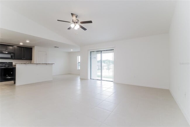 1187 Moyle Way in Mascotte, FL - Building Photo - Building Photo
