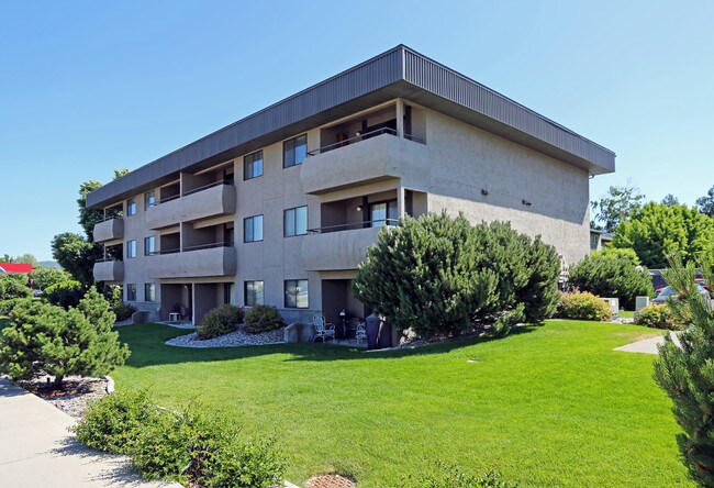 Sullivan Court Apartments in Spokane Valley, WA - Foto de edificio - Building Photo