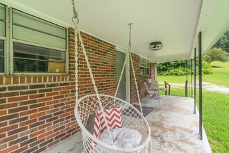 8624 Walnut Springs Ln in Knoxville, TN - Building Photo - Building Photo