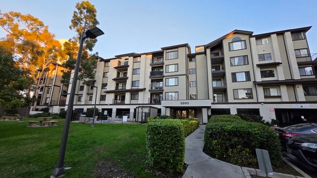 property at 5990 Dandridge Ln