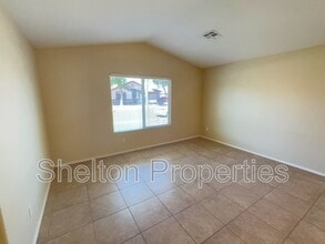 12917 W Earll Dr in Avondale, AZ - Building Photo - Building Photo