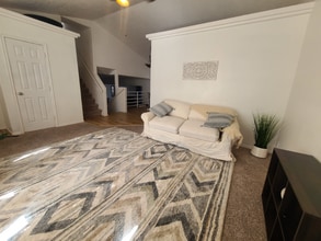 991 N 2100 W in Saint George, UT - Foto de edificio - Building Photo