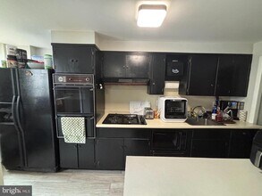 112 Grape St in Philadelphia, PA - Building Photo - Building Photo