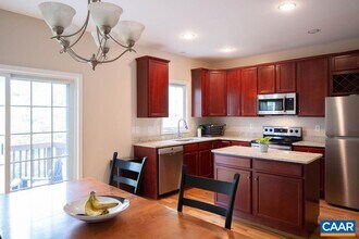 139 Old Fifth Cir in Charlottesville, VA - Building Photo - Building Photo