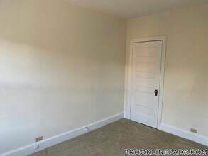1223 Beacon St in Brookline, MA - Building Photo - Building Photo