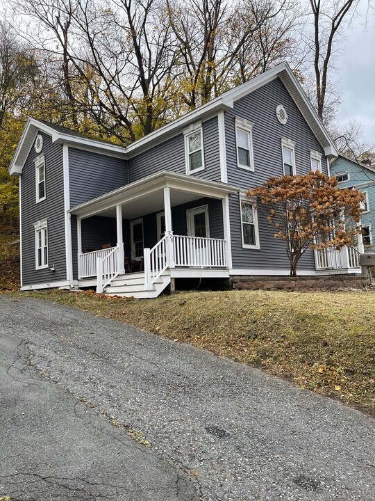 378 W Main St in North Adams, MA - Building Photo