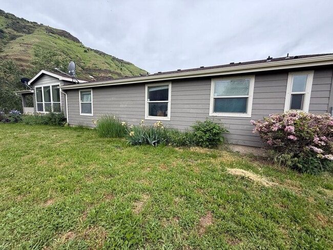 property at 20324 Clearwater Dr