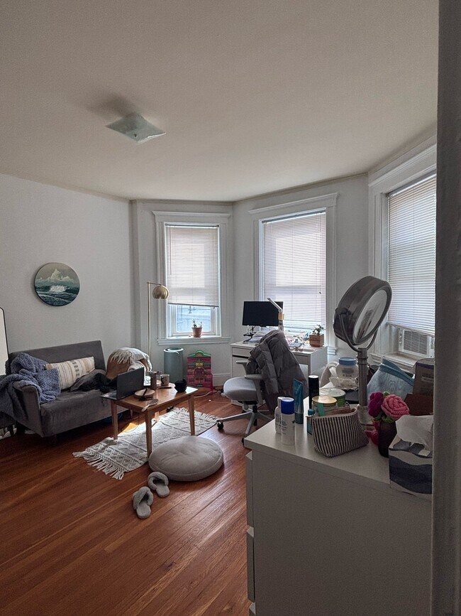 65 Park Dr, Unit 42 in Boston, MA - Foto de edificio - Building Photo