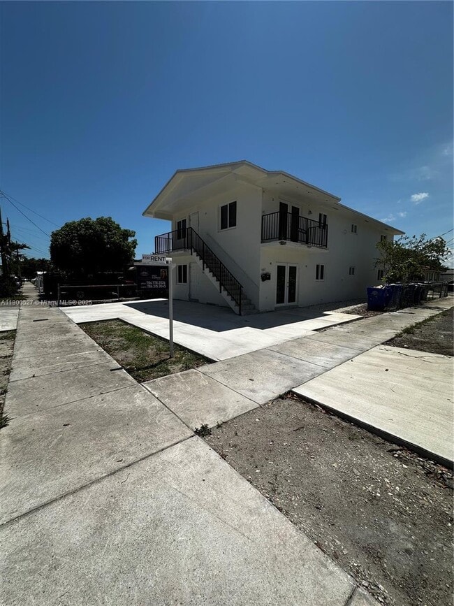 property at 828 NW 23rd Ct